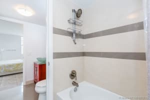 1331 Lincoln Rd, Miami Beach, FL 33139, Sold 11/16/16