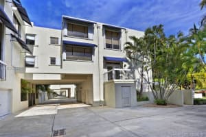 107 E Enid Dr, Key Biscayne, FL 33149, Sold 11/21/16
