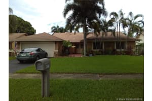 8421 SW 28th St, Davie, FL 33328, Sold 09/29/16