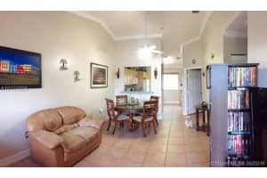 7820 NW 7th St, Pembroke Pines, FL 33024, Sold 09/28/16