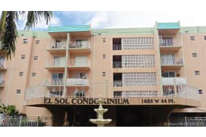 1655 W 44th Pl, Hialeah, FL 33012, Sold 10/31/16
