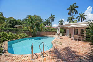 7531 Center Bay Dr, North Bay Village, FL 33141, Sold 12/02/16