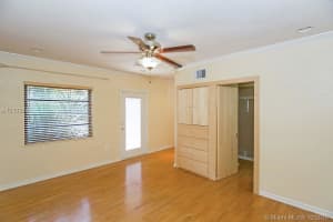 7531 Center Bay Dr, North Bay Village, FL 33141, Sold 12/02/16