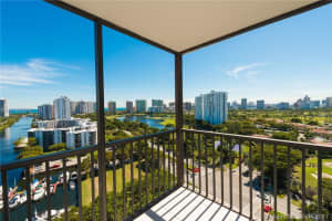 3375 N Country Club Dr, Miami, FL 33180, Sold 06/09/17