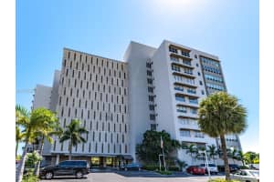 9102 W Bay Harbor Dr #9d, Bay Harbor Islands, FL 33154, Sold 02/01/17