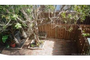 5635 NW 112th Path, Doral, FL 33178, Sold 11/16/16
