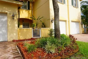 5511 NW 112th Ct, Doral, FL 33178, Sold 01/31/17