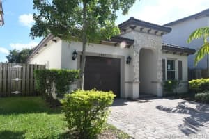 2442 NE 3rd Ct, Homestead, FL 33033, Sold 12/23/16