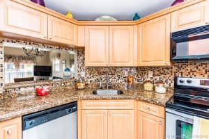 10030 Hammocks Blvd, Miami, FL 33196, Sold 10/17/16