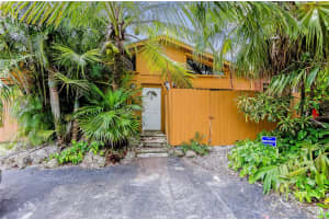11304 SW 112th Cir Ln E, Miami, FL 33176, Sold 11/23/16