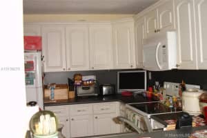 210 W 68th St, Hialeah, FL 33014, Sold 11/09/16