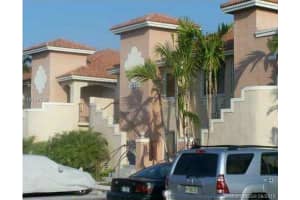 7920 NW 6th St #103b, Pembroke Pines, FL 33024, Sold 10/28/16