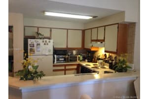 2445 SW 18th Terrace, Fort Lauderdale, FL 33315, Sold 10/28/16