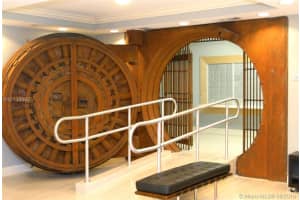 101 E Flagler St, Miami, FL 33131, Sold 03/13/17