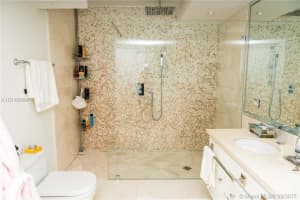 16445 Collins Ave, Sunny Isles Beach, FL 33160, Sold 09/25/17
