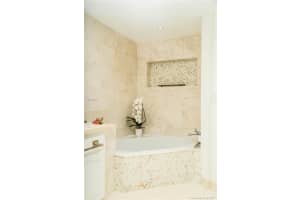 16445 Collins Ave, Sunny Isles Beach, FL 33160, Sold 09/25/17