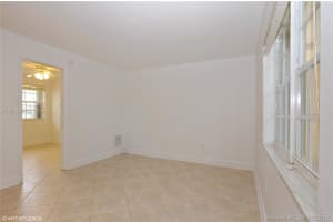 345 Michigan Ave, Miami Beach, FL 33139, Sold 12/02/16