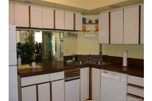 6423 Collins Ave, Miami Beach, FL 33141, Sold 11/01/16