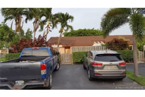 5012 E Lakes Dr, Pompano Beach, FL 33064, Sold 11/09/16