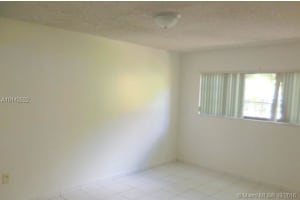 18725 NW 62nd Ave, Hialeah, FL 33015, Sold 11/16/16