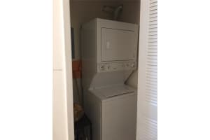 9741 Fontainebleau Blvd H109, Miami, FL 33172, Sold 11/02/17