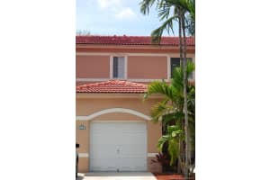 7630 S Southwood Cir, Davie, FL 33328, Sold 01/27/17