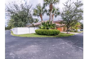 5292 SW 38th Ave, Fort Lauderdale, FL 33312, Sold 11/15/16