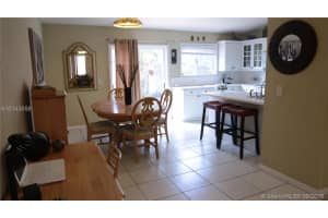 7616 NW 183rd Ln, Hialeah, FL 33015, Sold 11/16/16