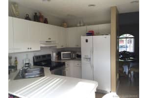 18712 NW 84th Pl., Hialeah, FL 33015, Sold 11/07/16