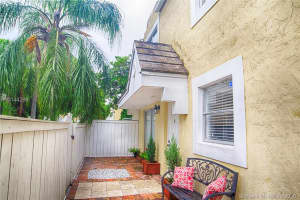 4555 SW 68th Ct Cir, Miami, FL 33155, Sold 11/09/16