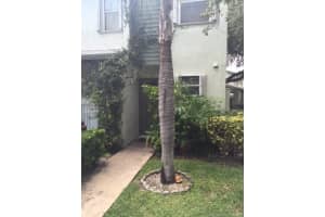 841 Crystal Lake Dr, Pompano Beach, FL 33064, Sold 01/31/17