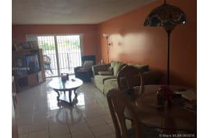 5201 NW 7th St, Miami, FL 33126, Sold 08/23/17