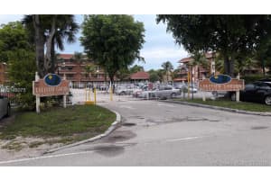 17600 NW 68th Ave APT B2004, Hialeah, FL 33015, Sold 01/24/17