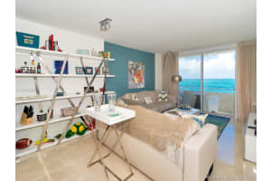 465 Ocean Dr, Miami Beach, FL 33139, Sold 12/31/16