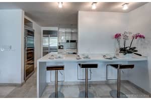 1000 South Pointe Dr # Th-A7, Miami Beach, FL 33139, Sold 04/16/18