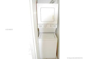 9000 NW 28th Dr, Coral Springs, FL 33065, Sold 01/15/17