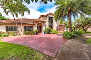 15550 NW 82nd Pl, Miami Lakes, FL 33016, Sold 03/17/17