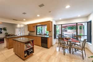 15550 NW 82nd Pl, Miami Lakes, FL 33016, Sold 03/17/17