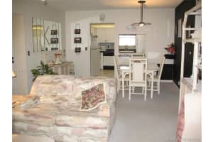 903 SE 10th St #1d, Deerfield Beach, FL 33441, Sold 11/18/16