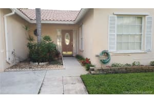 920 SW 88th Terrace, Pembroke Pines, FL 33025, Sold 11/10/16