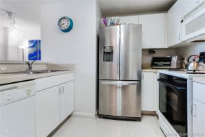 185 SE 14th Terrace, Miami, FL 33131, Sold 12/09/16