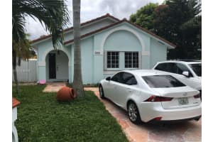 7472 NW 169th Terrace, Hialeah, FL 33015, Sold 11/28/16