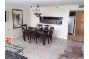 5225 Collins Ave, Miami, FL 33140, Sold 04/30/18