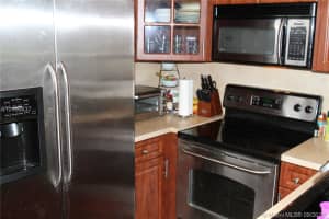 14915 SW 104th St, Miami, FL 33196, Sold 11/08/16