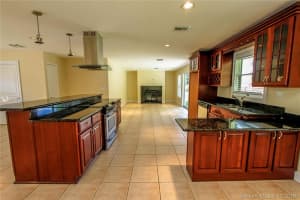11221 SW 1st St, Plantation, FL 33325, Sold 03/03/17