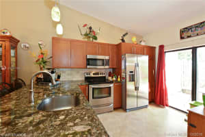 5013 E Lakes Dr, Pompano Beach, FL 33064, Sold 12/05/16
