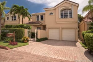 3770 NE 208th Terrace, Aventura, FL 33180, Sold 12/01/16