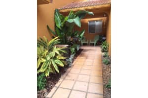 7509 NW 174th Terrace, Hialeah, FL 33015, Sold 12/01/16