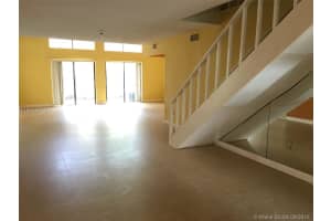 8412 NW 8th St, Miami, FL 33126, Sold 02/22/17