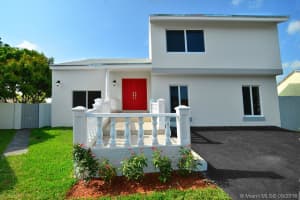 11441 SW 33rd Ln, Miami, FL 33165, Sold 01/30/17
